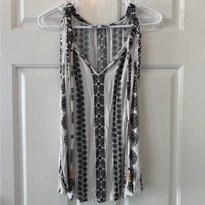 Hale Bob Los Angeles Women's Black & White Sleeveless Top